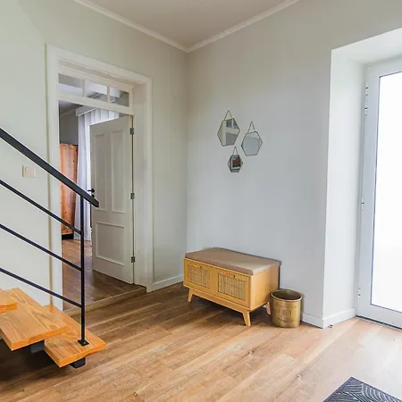 Casa Da Madrinha * Fenais da Ajuda