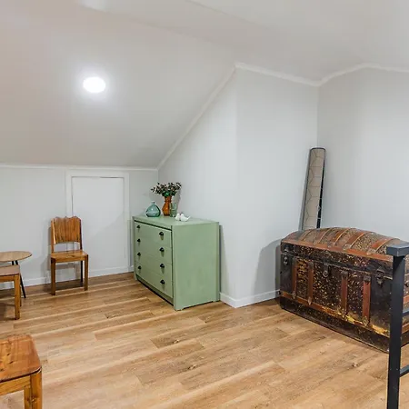 Casa Da Madrinha * Fenais da Ajuda