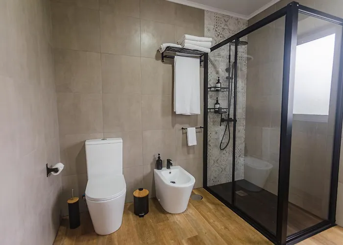 Casa Da Madrinha * Fenais da Ajuda