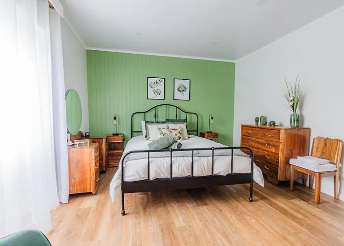 Casa Da Madrinha * Fenais da Ajuda